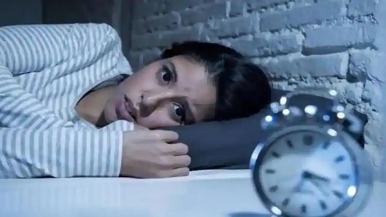 ആര്ത്തവചക്രം സ്ത്രീകളുടെ ഉറക്കത്തെ ബാധിക്കുമെന്ന് പഠനം ആര്ത്തവചക്രം സ്ത്രീകളുടെ ഉറക്കത്തെ ബാധിക്കുമെന്ന് പഠനം