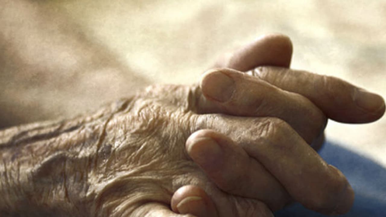 రుణమాఫీ జరగలేదని వృద్ధ దంపతుల ఆతహత్య రుణమాఫీ జరగలేదని వృద్ధ దంపతుల ఆతహత్య