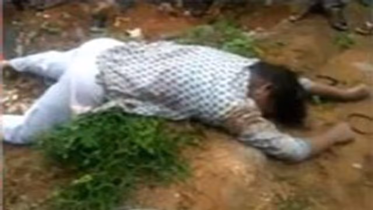 వైష్ణవి హత్య: ఆటోలో దొరికిన వెంట్రుకలు ఎవరివి? వైష్ణవి హత్య: ఆటోలో దొరికిన వెంట్రుకలు ఎవరివి?