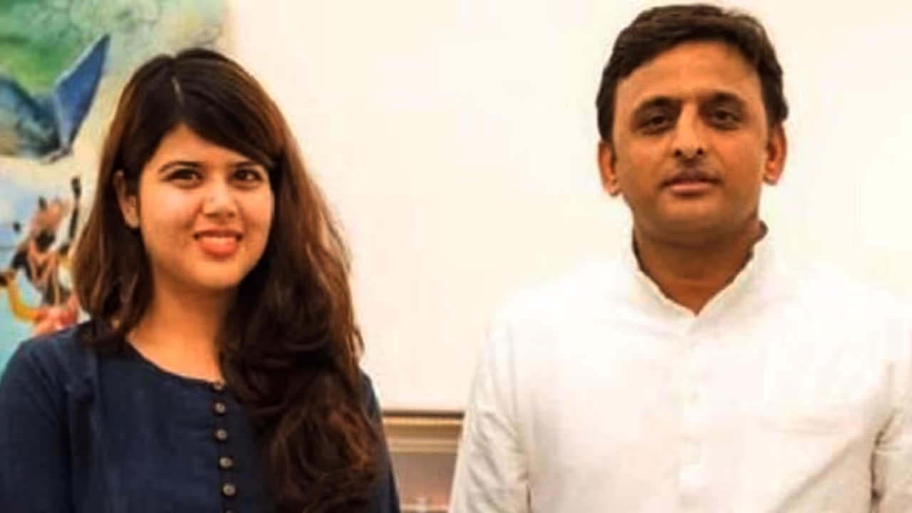 'अखिलेश का समाजवाद महिलाओं के लिए घातक'