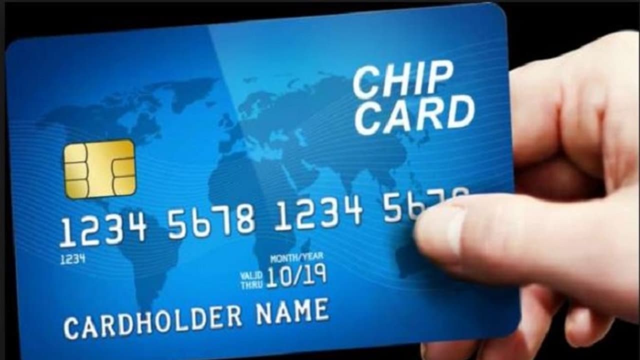 ನಿಮ್ಮ ಡೆಬಿಟ್ ಕಾರ್ಡ್‌ನಲ್ಲಿ ಈ ಚಿಪ್ ಇಲ್ಲಾಂದ್ರೆ ಅಷ್ಟೇ ಗತಿ!