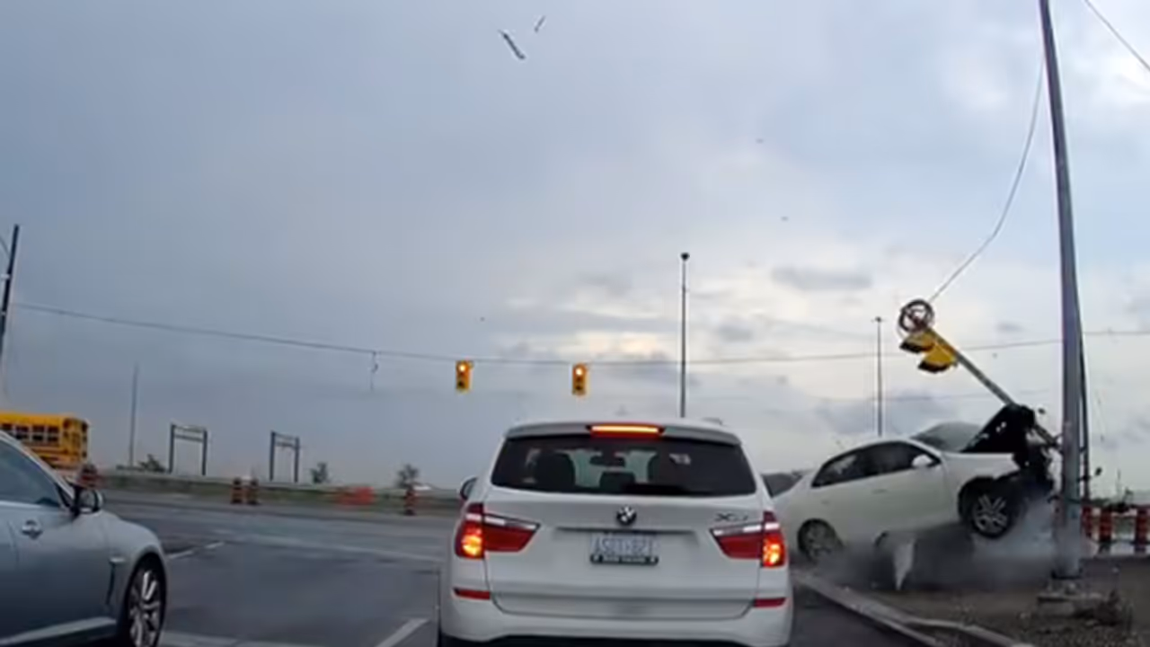 అన్నదమ్ముల మధ్య కారు చిచ్చు.. ఆత్మహత్య