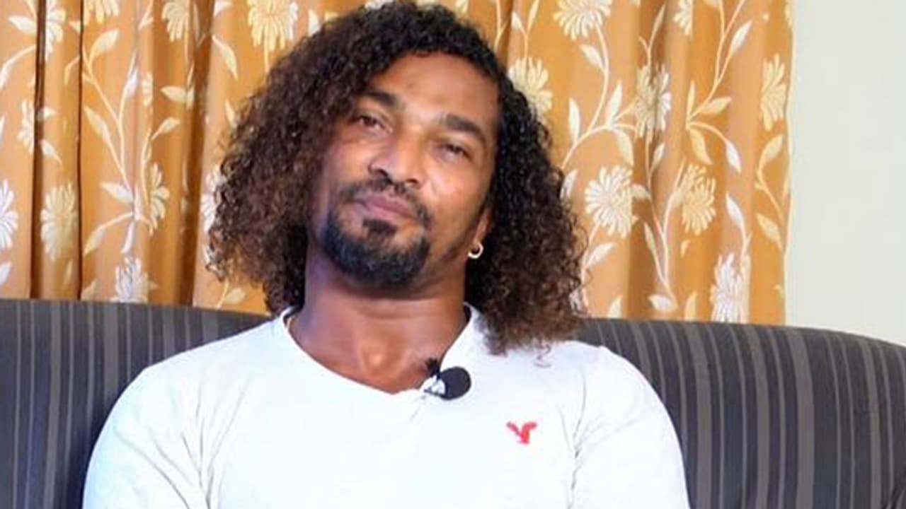 உனக்கு நடிப்பே வரல.. யாருன்னு தெரியாம ஓபிஎஸ் பேரனை திட்டி தீர்த்த இயக்குனர்.. பிறகு நடந்த தரமான சம்பவம். உனக்கு நடிப்பே வரல.. யாருன்னு தெரியாம ஓபிஎஸ் பேரனை திட்டி தீர்த்த இயக்குனர்.. பிறகு நடந்த தரமான சம்பவம்.