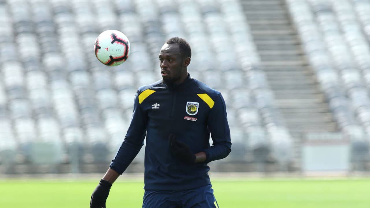 Usain Bolt: World's fastest man struggles to keep pace with footballers Usain Bolt: World's fastest man struggles to keep pace with footballers