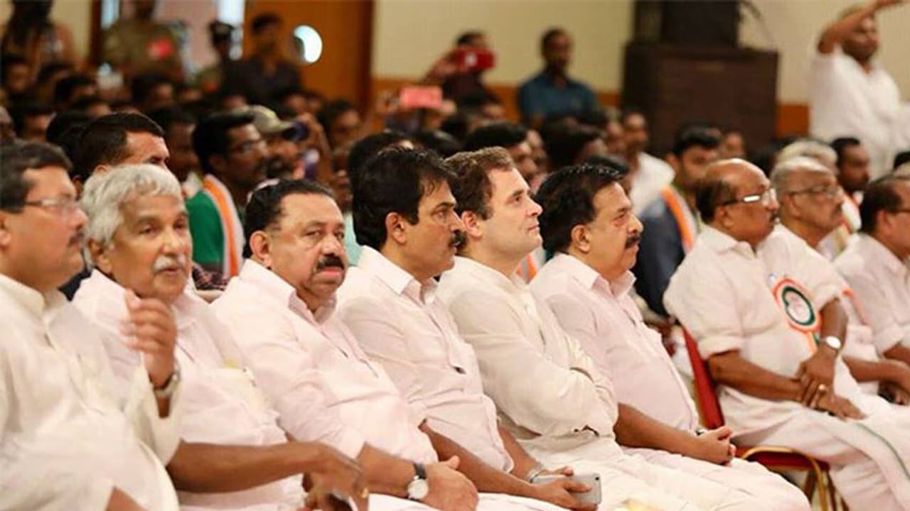 കേരളത്തില് യുഡിഎഫിന് വന്ജയം പ്രവചിച്ച് സീവോട്ടര് സര്വ്വേ കേരളത്തില് യുഡിഎഫിന് വന്ജയം പ്രവചിച്ച് സീവോട്ടര് സര്വ്വേ