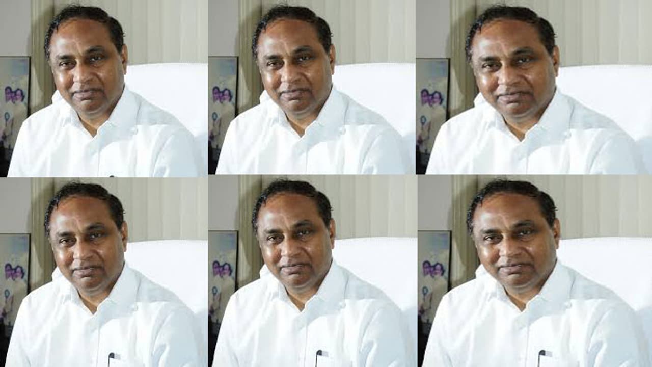 దంపతులను ఢీకొట్టిన ఎమ్మెల్యే కారు...భార్య మృతి, భర్తకు సీరియస్ దంపతులను ఢీకొట్టిన ఎమ్మెల్యే కారు...భార్య మృతి, భర్తకు సీరియస్