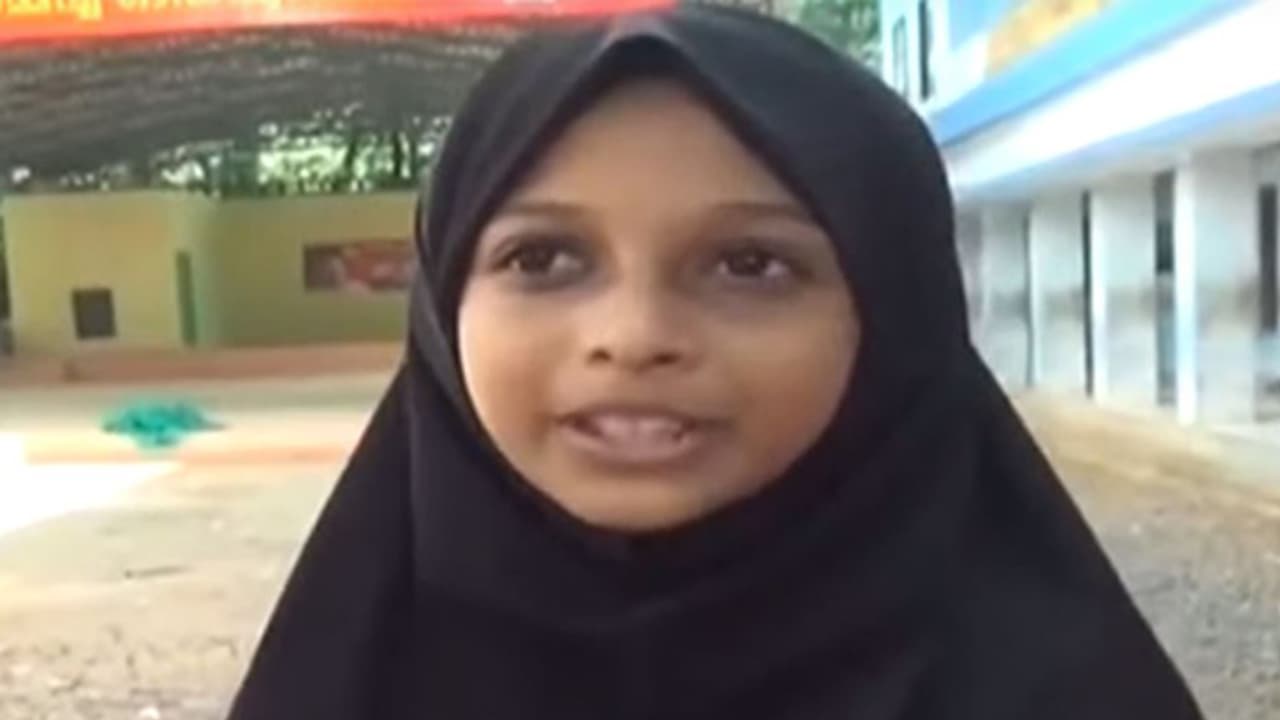 'പക്ഷേ' പറഞ്ഞില്ല; ആറാം ക്ലാസുകാരിയുടെ സ്കോളർഷിപ്പ് തുകയും അതിജീവനത്തിന് 'പക്ഷേ' പറഞ്ഞില്ല; ആറാം ക്ലാസുകാരിയുടെ സ്കോളർഷിപ്പ് തുകയും അതിജീവനത്തിന്