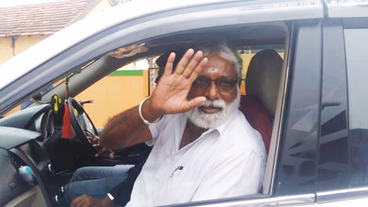 BSP ಮಹೇಶ್ ವಿರುದ್ಧ ಪಕ್ಷದಲ್ಲೇ ಅಸಮಾಧಾನ : ಸುಳ್ಳು ಶಾಸಕನೆಂದು ಕಿಡಿ BSP ಮಹೇಶ್ ವಿರುದ್ಧ ಪಕ್ಷದಲ್ಲೇ ಅಸಮಾಧಾನ : ಸುಳ್ಳು ಶಾಸಕನೆಂದು ಕಿಡಿ