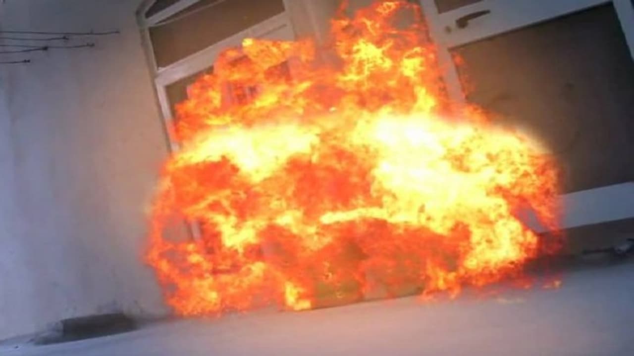 ಬೆಳ​ಗಾವಿ ಜಿಲ್ಲಾ​ಸ್ಪ​ತ್ರೆ​ಯಲ್ಲಿ ಸಿಲಿಂಡರ್‌ ಸ್ಫೋಟ