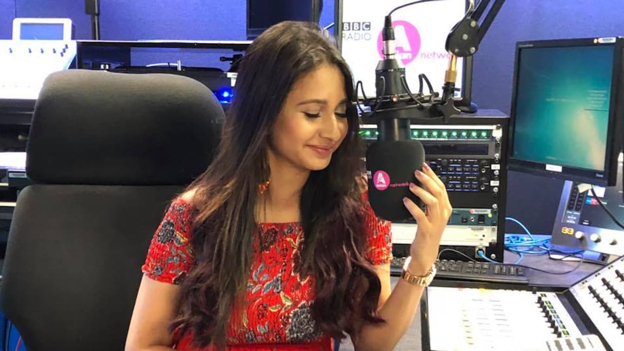 ಸಿನಿಮಾ ಬಿಟ್ಟು ಆರ್ಜೆಯಾದ ನಟಿ ಮಾನ್ವಿತಾ ಹರೀಶ್ ಸಿನಿಮಾ ಬಿಟ್ಟು ಆರ್ಜೆಯಾದ ನಟಿ ಮಾನ್ವಿತಾ ಹರೀಶ್