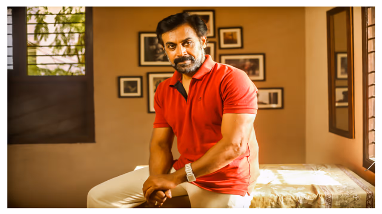 2 லட்சம் வாங்கிய வேலையை விட்டு விட்டு நடிக்க வந்தேன்...! மனம் திறந்த நடிகர் அருள்..! 2 லட்சம் வாங்கிய வேலையை விட்டு விட்டு நடிக்க வந்தேன்...! மனம் திறந்த நடிகர் அருள்..!