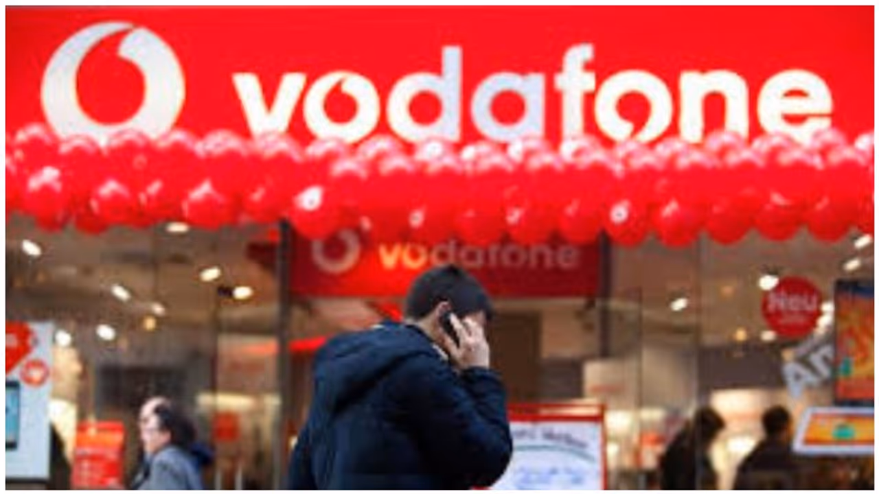 வோடபோன் அதிரடி சலுகை...! 168 நாட்கள் ப்ரீ ..! வோடபோன் அதிரடி சலுகை...! 168 நாட்கள் ப்ரீ ..!