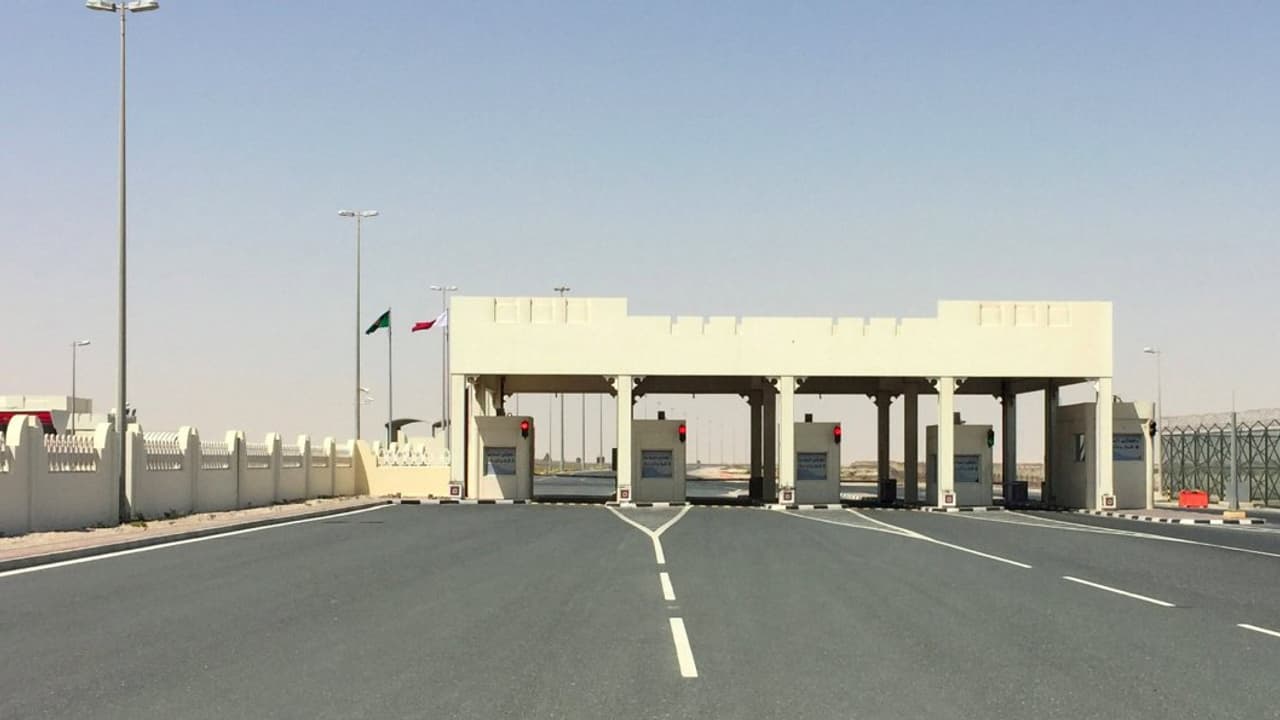 സൗദി അറേബ്യ ഖത്തറുമായുള്ള കര, നാവിക, വ്യോമ അതിർത്തികൾ തുറന്നു സൗദി അറേബ്യ ഖത്തറുമായുള്ള കര, നാവിക, വ്യോമ അതിർത്തികൾ തുറന്നു