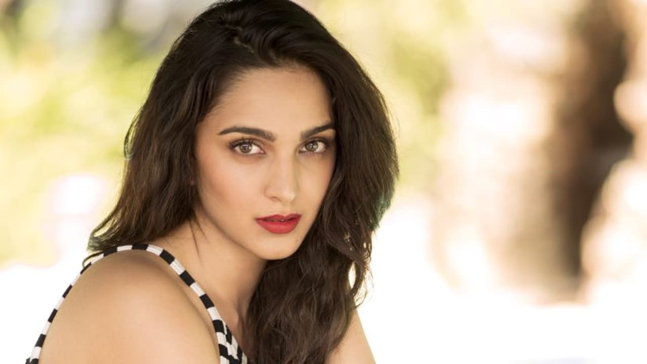 'అర్జున్ రెడ్డి' రీమేక్ లో మహేష్ హీరోయిన్! 'అర్జున్ రెడ్డి' రీమేక్ లో మహేష్ హీరోయిన్!