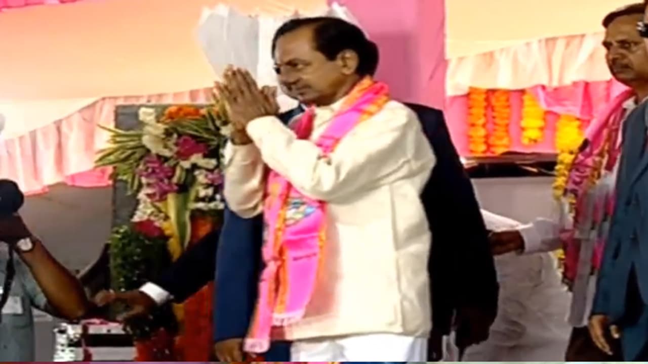 గంట ముందే ప్రగతి భవన్ కు మంత్రులు, ఎందుకంటే?