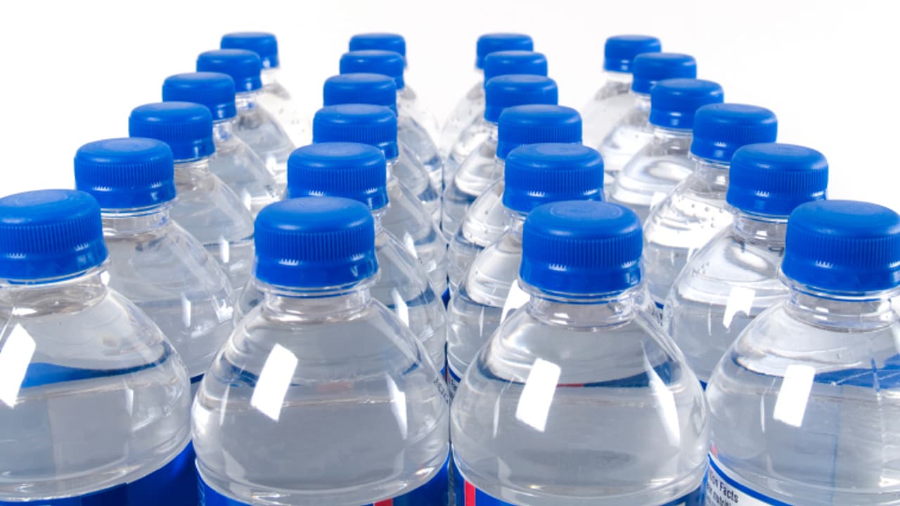 കുടിവെള്ള കമ്പനികളുടെ കൊള്ള തടയാന് സപ്ലൈകോയുടെ കുപ്പിവെള്ളം വരുന്നു കുടിവെള്ള കമ്പനികളുടെ കൊള്ള തടയാന് സപ്ലൈകോയുടെ കുപ്പിവെള്ളം വരുന്നു