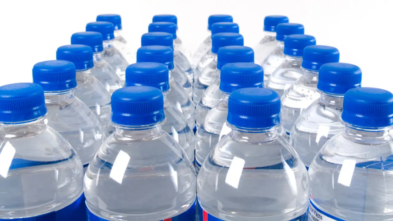 കുപ്പിവെള്ളത്തിന്‍റെ വില നിയന്ത്രണം; സർക്കാർ നൽകിയ അപ്പീൽ ഹൈക്കോടതി ഡിവിഷൻ ബഞ്ച് ഇന്ന് പരിഗണിക്കും