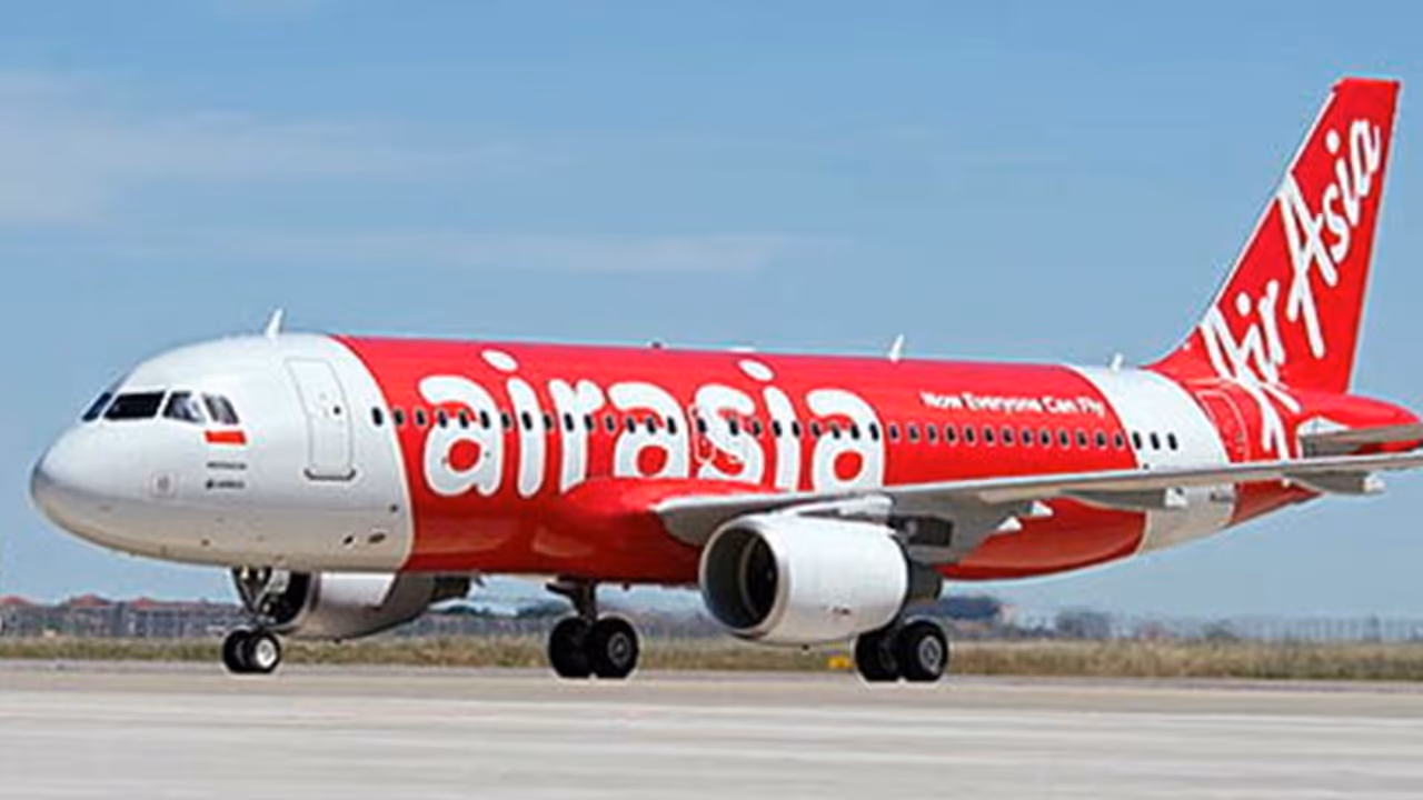 എയർ ഏഷ്യ വിമാനം ദില്ലി വിമാനത്താവളത്തിൽ അടിയന്തിരമായി ഇറക്കി എയർ ഏഷ്യ വിമാനം ദില്ലി വിമാനത്താവളത്തിൽ അടിയന്തിരമായി ഇറക്കി