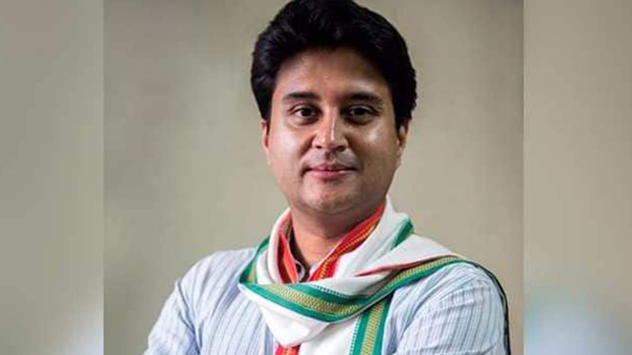 అడుగుపెడితే చంపేస్తా: కాంగ్రెస్ ఎంపీకీ బీజేపీ ఎమ్మెల్యే కొడుకు వార్నింగ్ అడుగుపెడితే చంపేస్తా: కాంగ్రెస్ ఎంపీకీ బీజేపీ ఎమ్మెల్యే కొడుకు వార్నింగ్