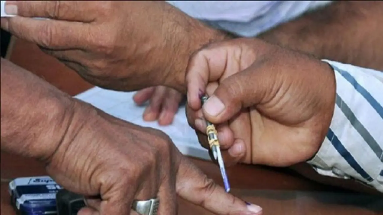 ಎಬಿಪಿ ಸಿ ವೋಟರ್ ಚುನಾವಣಾ ಸಮೀಕ್ಷೆ ಪ್ರಕಟ, ಯಾರಿಗೆ ಸಿಗಲಿದೆ ಕರ್ನಾಟಕದ ಕಿರೀಟ?