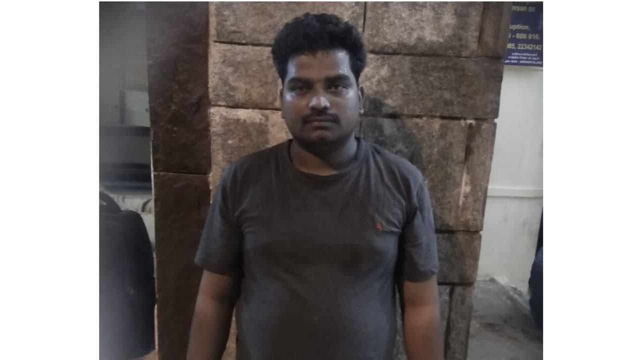 அண்ணியுடன் கள்ளக் காதல்... அண்ணனை அடித்தே கொன்ற தம்பி! அண்ணியுடன் கள்ளக் காதல்... அண்ணனை அடித்தே கொன்ற தம்பி!