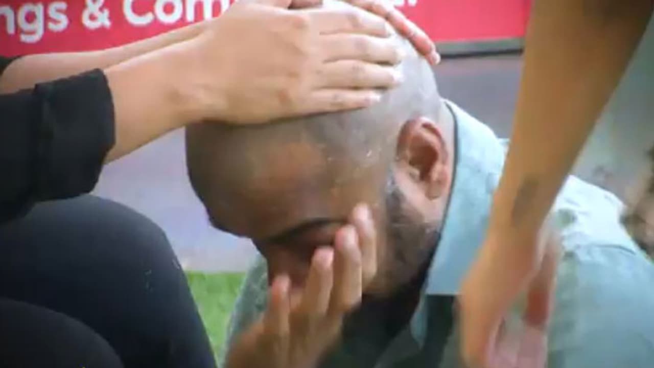 ర్యాగింగ్ బూతం... 150మందికి గుండ్లు కొట్టించి..