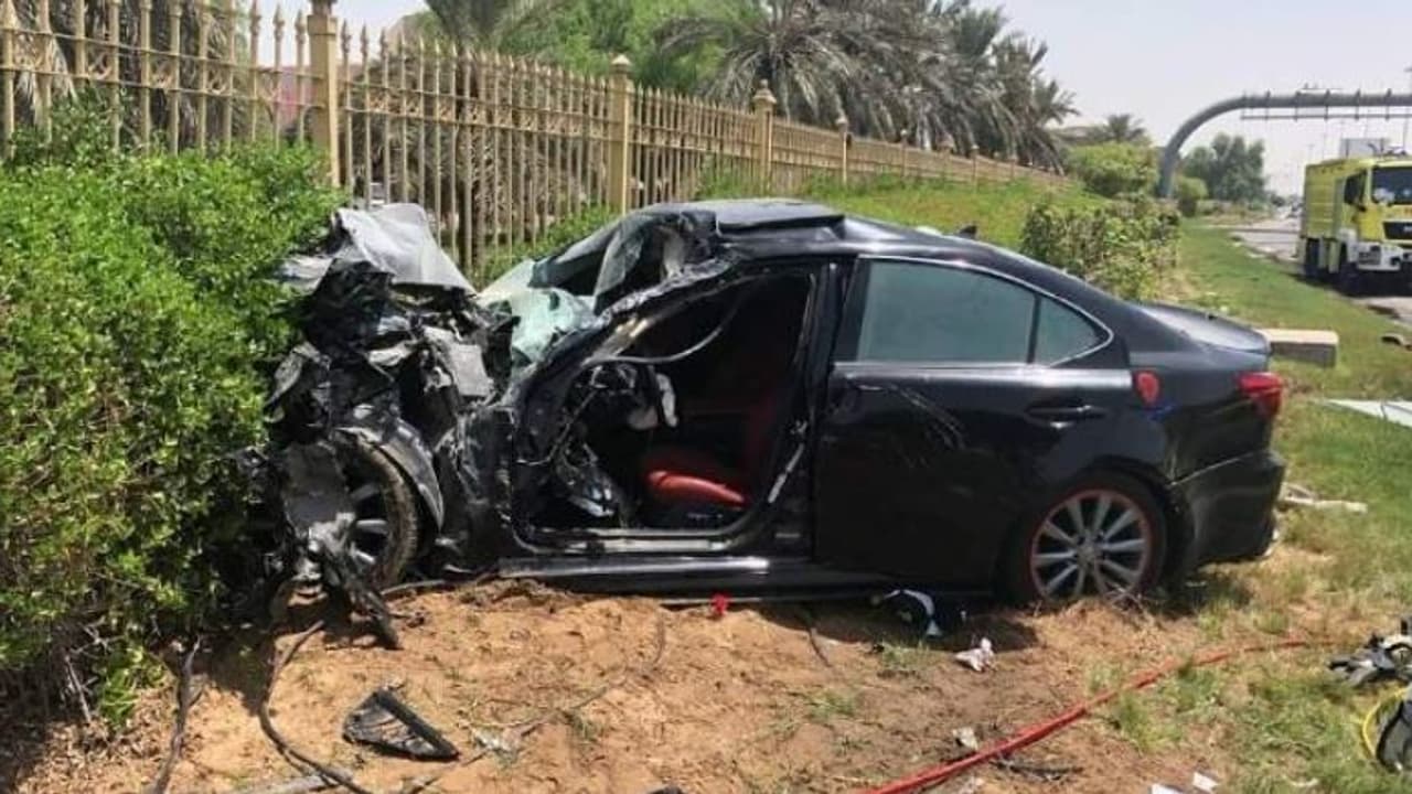 അബുദാബിയില് മൂന്ന് കാറുകള് കൂട്ടിയിടിച്ച് അപകടം; ഒരാള്ക്ക് ഗുരുതര പരിക്ക് അബുദാബിയില് മൂന്ന് കാറുകള് കൂട്ടിയിടിച്ച് അപകടം; ഒരാള്ക്ക് ഗുരുതര പരിക്ക്