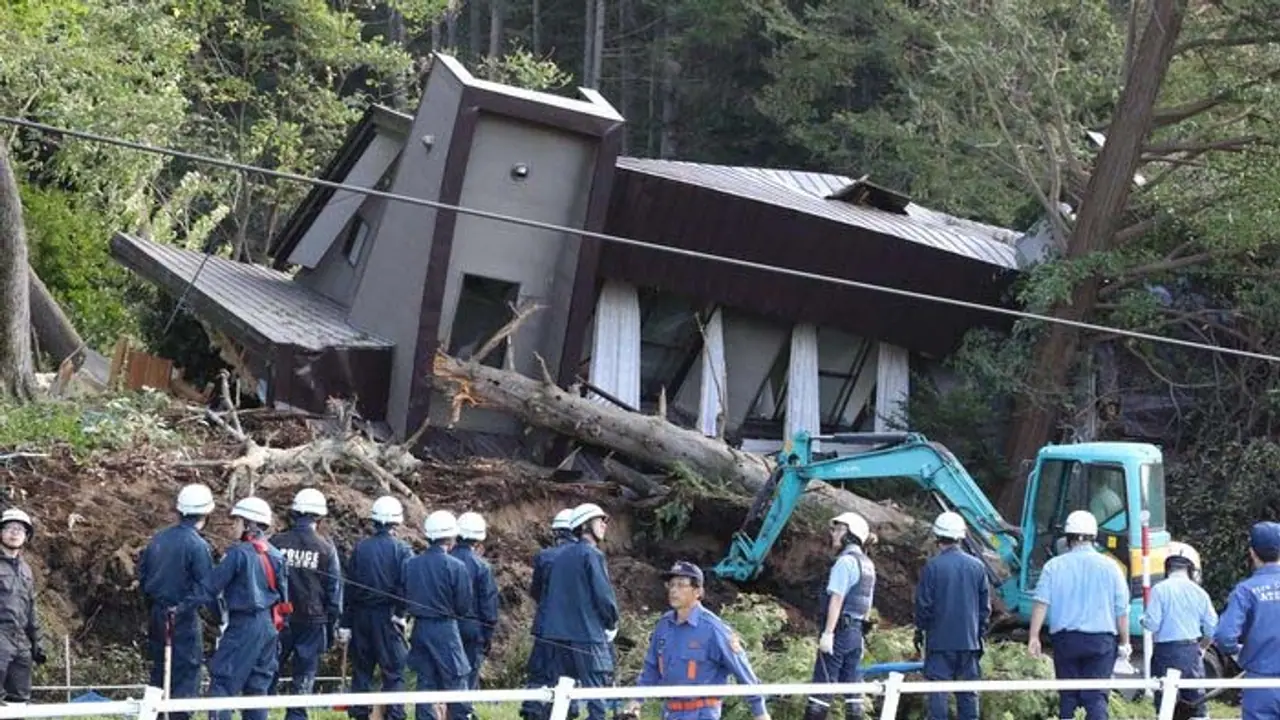 జపాన్లో భారీ భూకంపం.. న్యూక్లియర్ పవర్ ప్లాంట్ స్విచాఫ్ జపాన్లో భారీ భూకంపం.. న్యూక్లియర్ పవర్ ప్లాంట్ స్విచాఫ్