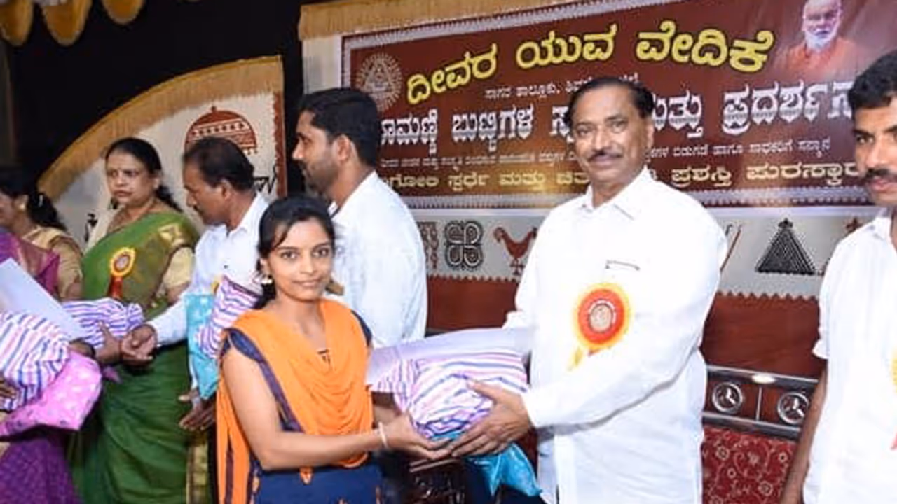 ಜಿಪಂ ಸದಸ್ಯ, ರಂಗಕರ್ಮಿ ಕಾಗೋಡು ಅಣ್ಣಪ್ಪ ವಿಧಿವಶ ಜಿಪಂ ಸದಸ್ಯ, ರಂಗಕರ್ಮಿ ಕಾಗೋಡು ಅಣ್ಣಪ್ಪ ವಿಧಿವಶ