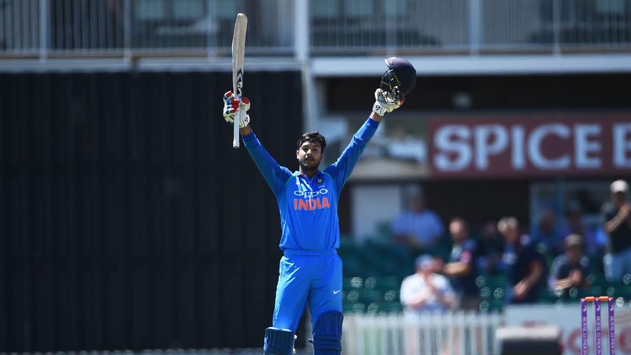 എവിടെ മയാങ്ക് അഗര്വാള്?; സെലക്ടര്മാര്ക്കെതിരെ ആഞ്ഞടിച്ച് ഹര്ഭജന് സിംഗ് എവിടെ മയാങ്ക് അഗര്വാള്?; സെലക്ടര്മാര്ക്കെതിരെ ആഞ്ഞടിച്ച് ഹര്ഭജന് സിംഗ്