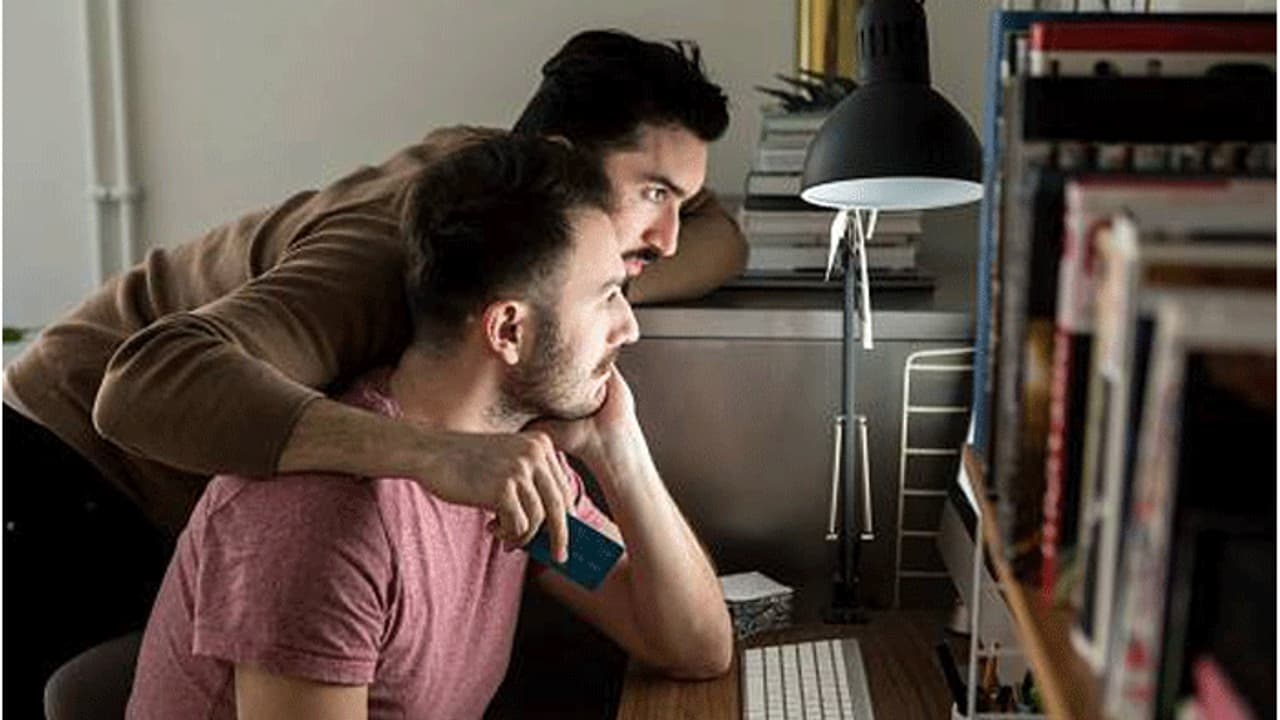 ಸಲಿಂಗ ಕಾಮ ಅಪರಾಧವಲ್ಲ ಎಂದ ಸುಪ್ರೀಂಕೋರ್ಟ್