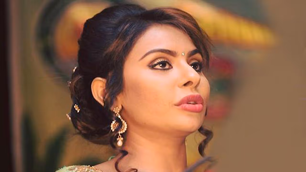 జనసేన పార్టీ ఓ విషపు చుక్క, రామ్ చరణ్ కు అభినందనలు : శ్రీరెడ్డి సంచలన వ్యాఖ్యలు జనసేన పార్టీ ఓ విషపు చుక్క, రామ్ చరణ్ కు అభినందనలు : శ్రీరెడ్డి సంచలన వ్యాఖ్యలు