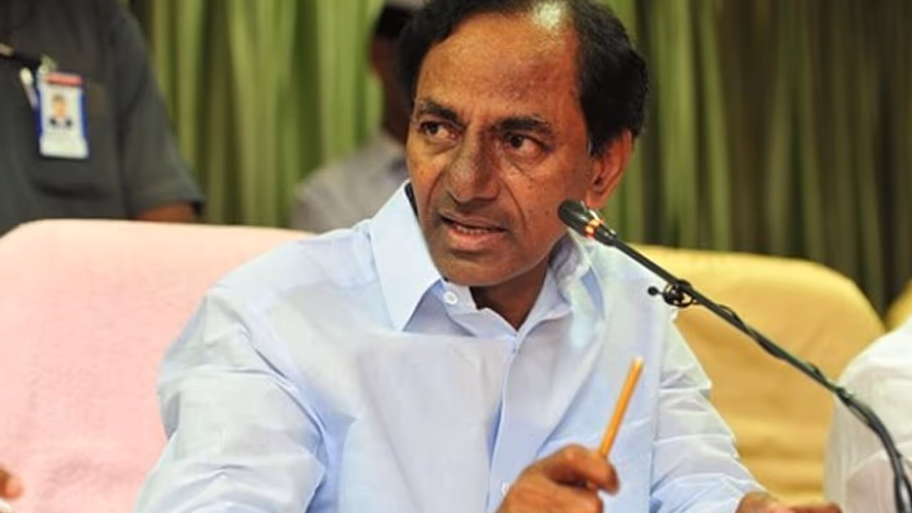 తెలంగాణ కొత్త సీఎస్ ఎవరు?: రేసులో వీరే... తెలంగాణ కొత్త సీఎస్ ఎవరు?: రేసులో వీరే...