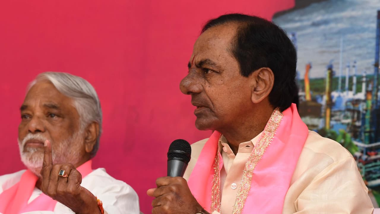 కల్వకుంట్ల కుటుంబం తర్వాత ఆ కుటుంబానికే ఎక్కువ సీట్లు...