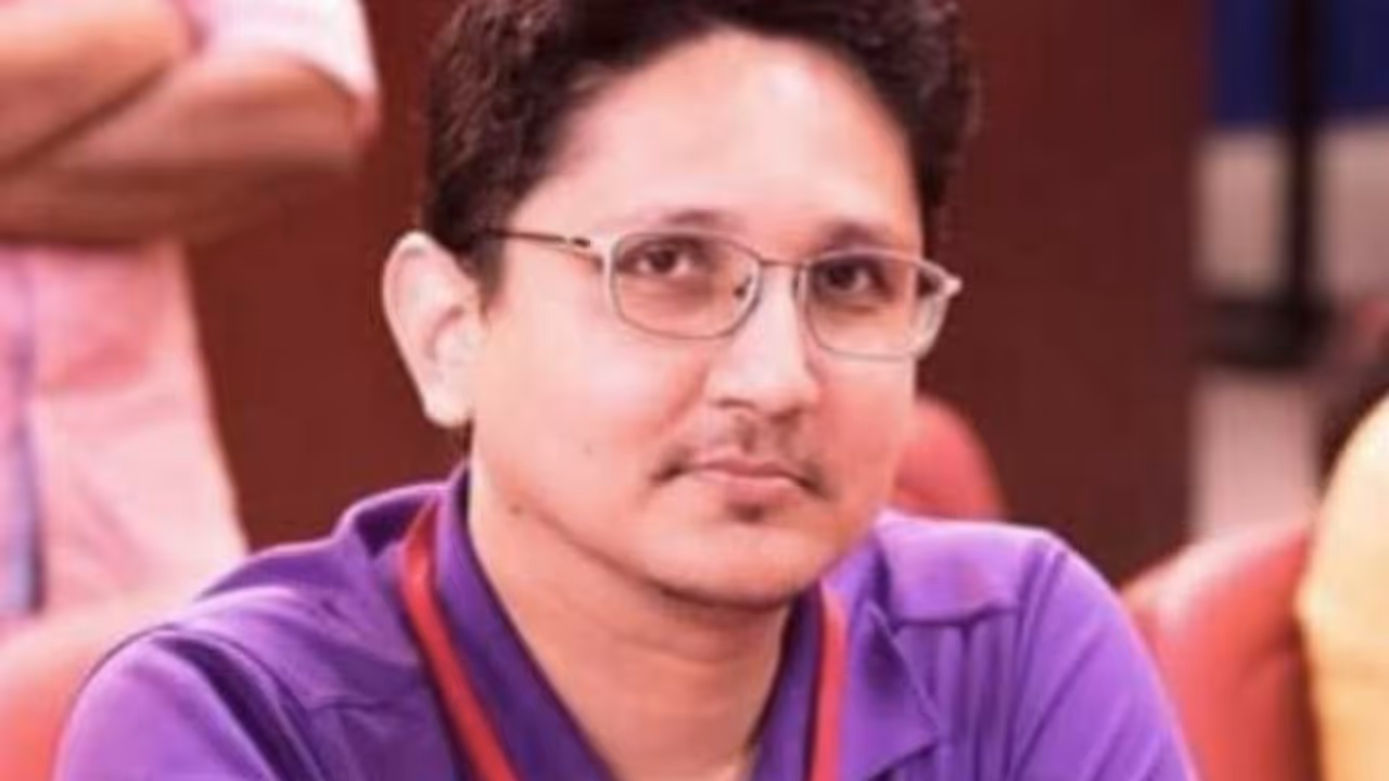 മുഖ്യമന്ത്രിയുടെ ദുരിതാശ്വാസ നിധിയിലേക്ക് ശമ്പളം സംഭാവന ചെയ്ത് പാകിസ്ഥാനിയായ പ്രവാസി മുഖ്യമന്ത്രിയുടെ ദുരിതാശ്വാസ നിധിയിലേക്ക് ശമ്പളം സംഭാവന ചെയ്ത് പാകിസ്ഥാനിയായ പ്രവാസി