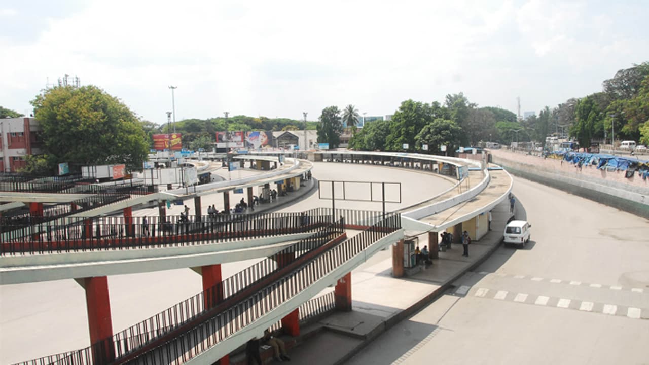 30 ಜಿಲ್ಲೆಗಳ ಶಾಲಾ ಕಾಲೇಜುಗಳಿಗೆ ಎಲ್ಲೆಲ್ಲಿ ರಜೆ : ಇಲ್ಲಿದೆ ಸಂಪೂರ್ಣ ಲಿಸ್ಟ್