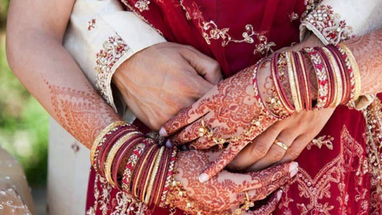 ಪಾಕ್ಗೆ ರೈಲು ಸಿಗದೇ ಭಾರತದ ವರ, ಪಾಕ್ ವಧುವಿನ ಮದುವೆ ರದ್ದು ಪಾಕ್ಗೆ ರೈಲು ಸಿಗದೇ ಭಾರತದ ವರ, ಪಾಕ್ ವಧುವಿನ ಮದುವೆ ರದ್ದು