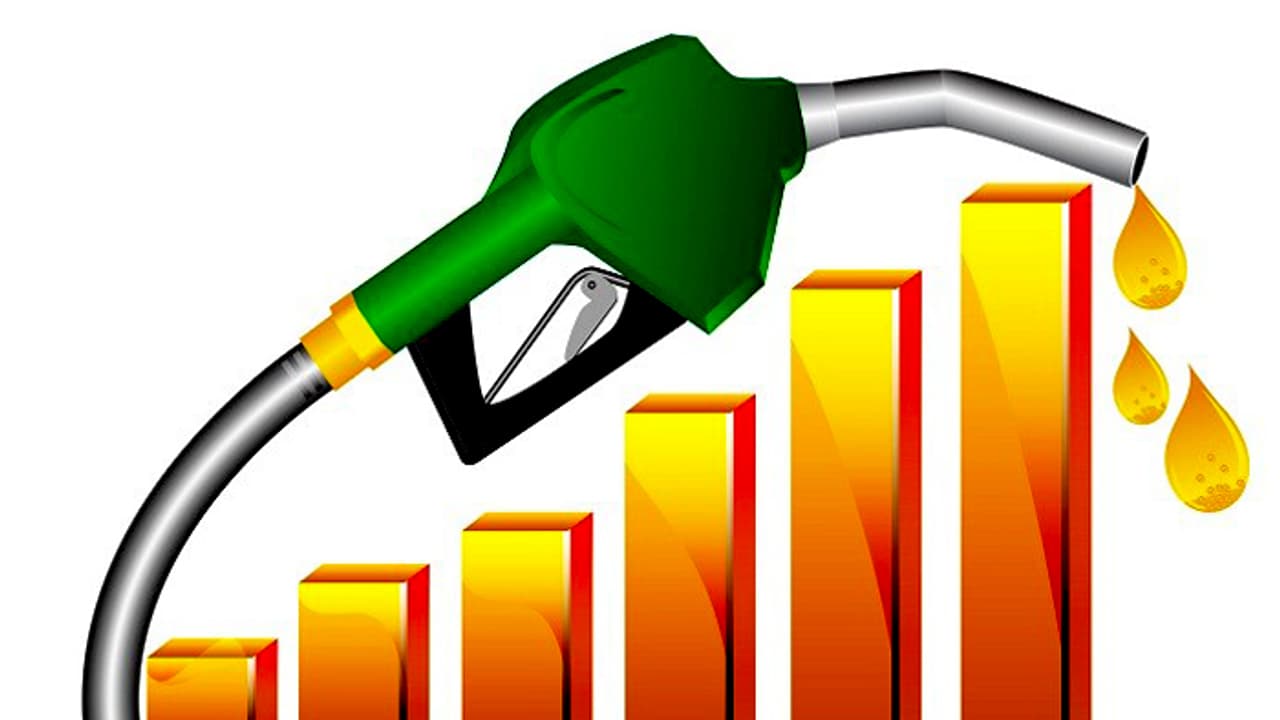 Petrol Diesel Price Cut| നികുതി കുറച്ച് നിരവധി സംസ്ഥാനങ്ങൾ, നിഷേധ നിലപാടിൽ കേരളം Petrol Diesel Price Cut| നികുതി കുറച്ച് നിരവധി സംസ്ഥാനങ്ങൾ, നിഷേധ നിലപാടിൽ കേരളം