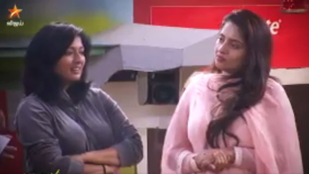 தவறை பக்குவமாக சுட்டிக்காட்டிய வையாபுரி! புரிந்து கொள்ளாமல் கோபப்படும் மும்தாஜ்... தவறை பக்குவமாக சுட்டிக்காட்டிய வையாபுரி! புரிந்து கொள்ளாமல் கோபப்படும் மும்தாஜ்...