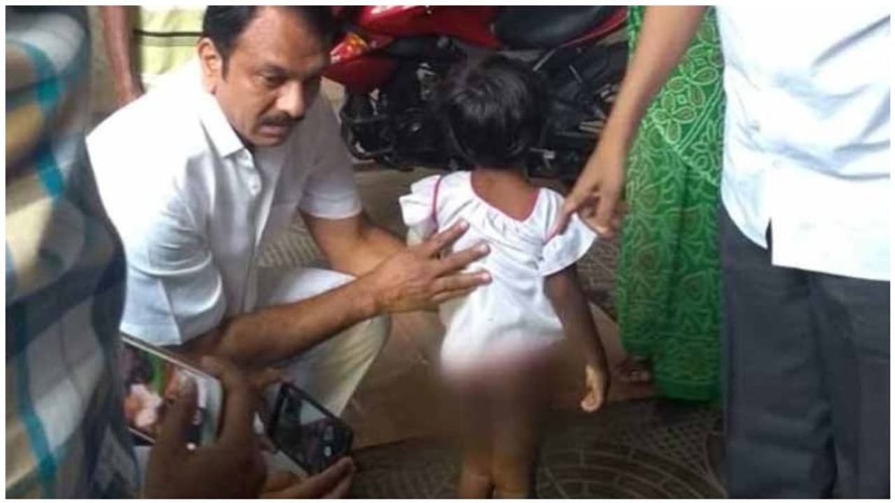 கணவரை பழி வாங்க கள்ளக்காதலனோடு சேர்ந்து குழந்தையை துடிதுடிக்க வைத்த தாய்...! தொடர்ந்து வெளிவரும் அபிராமிகள்! கணவரை பழி வாங்க கள்ளக்காதலனோடு சேர்ந்து குழந்தையை துடிதுடிக்க வைத்த தாய்...! தொடர்ந்து வெளிவரும் அபிராமிகள்!