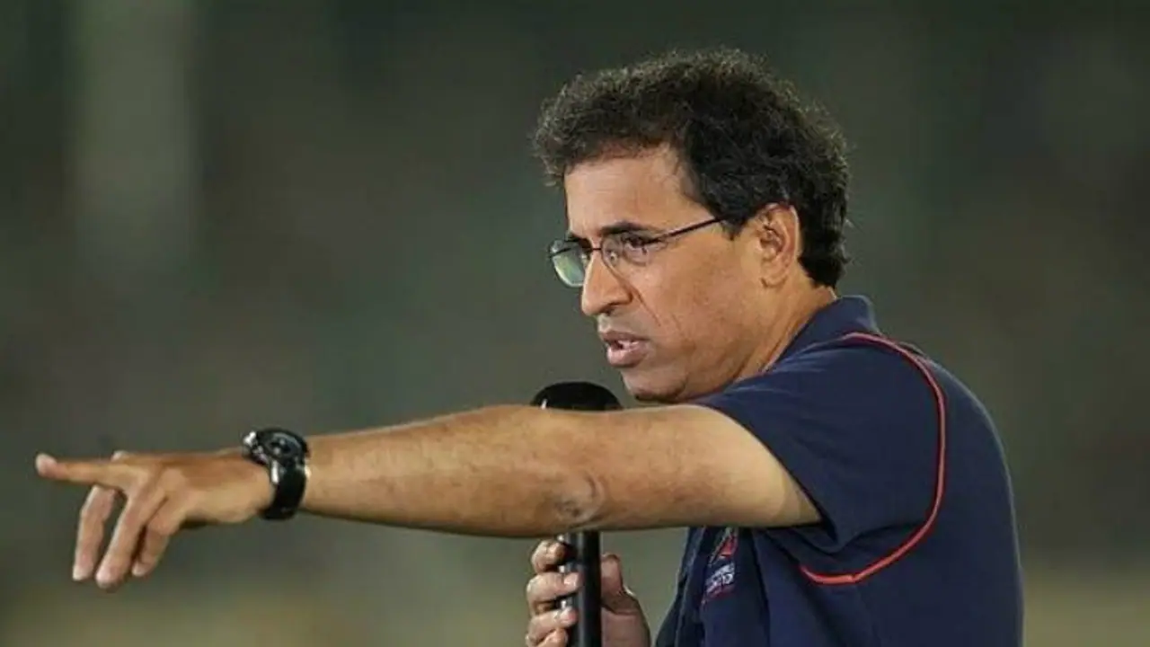 கைக்கு எட்டியது வாய்க்கு எட்டாமல் போயிடுச்சே!! சாஸ்திரியை சாடும் ஹர்ஷா போக்ளே கைக்கு எட்டியது வாய்க்கு எட்டாமல் போயிடுச்சே!! சாஸ்திரியை சாடும் ஹர்ஷா போக்ளே