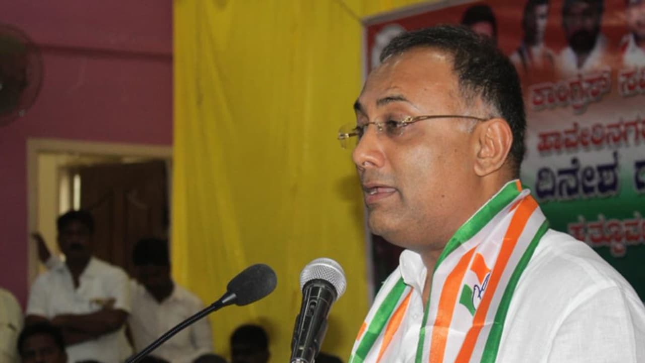 ಪ್ರಧಾನಿ ಮೋದಿಗೆ ಸೌಜನ್ಯವೇ ಇಲ್ಲ: ದಿನೇಶ್ ಗುಂಡೂರಾವ್ ಪ್ರಧಾನಿ ಮೋದಿಗೆ ಸೌಜನ್ಯವೇ ಇಲ್ಲ: ದಿನೇಶ್ ಗುಂಡೂರಾವ್