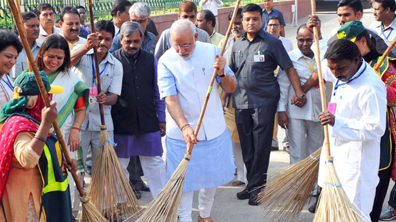 अब 'स्वच्छता ही सेवा आंदोलन'  शुरू करने जा रहे पीएम मोदी