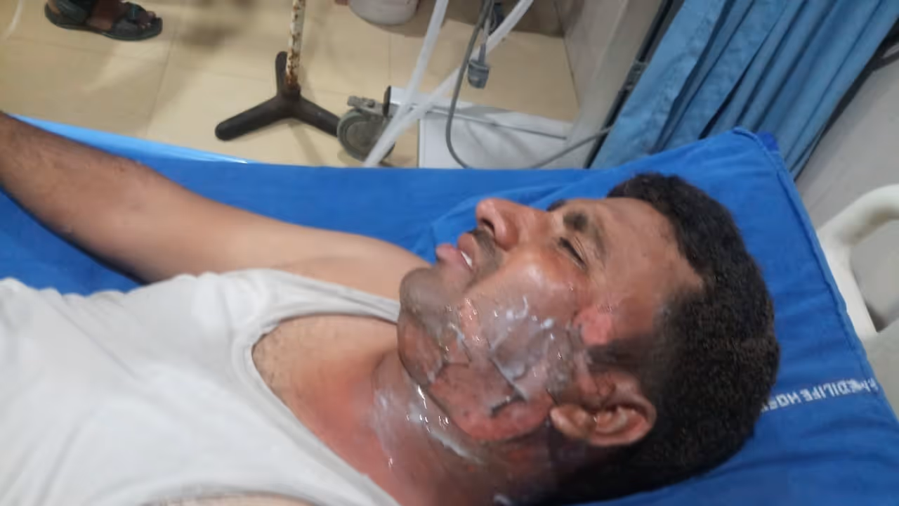 సుమన్పై హత్యాయత్నం: ఏసీపీ, శవరాజకీయాలన్న ఓదేలు సుమన్పై హత్యాయత్నం: ఏసీపీ, శవరాజకీయాలన్న ఓదేలు