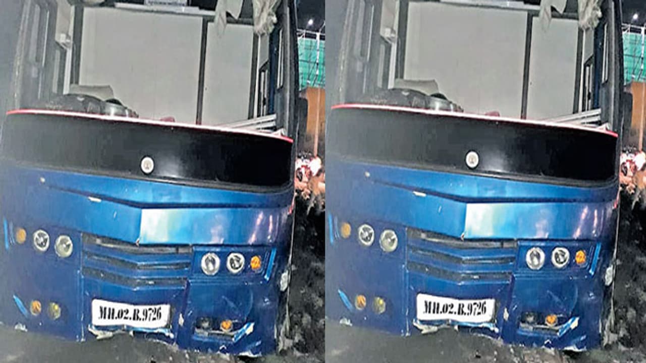 ఫిలింనగర్లో బస్సు బీభత్సం.. ఆరుగురికి తీవ్ర గాయాలు ఫిలింనగర్లో బస్సు బీభత్సం.. ఆరుగురికి తీవ్ర గాయాలు