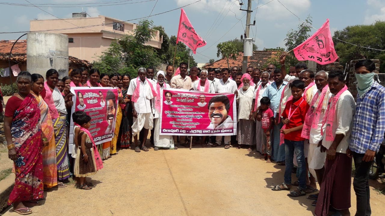 టీఆర్ఎస్ పార్టీకే మా ఓటు...రెండు గ్రామాల ఏకగ్రీవ తీర్మానం