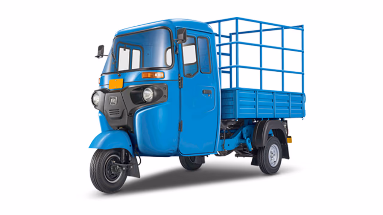 നിര്ത്തിയിട്ടിരുന്ന ഗുഡ്സ് ഓട്ടോറിക്ഷ തനിയേ സ്റ്റാര്ട്ടായി; പിന്നെ സംഭവിച്ചത്! നിര്ത്തിയിട്ടിരുന്ന ഗുഡ്സ് ഓട്ടോറിക്ഷ തനിയേ സ്റ്റാര്ട്ടായി; പിന്നെ സംഭവിച്ചത്!