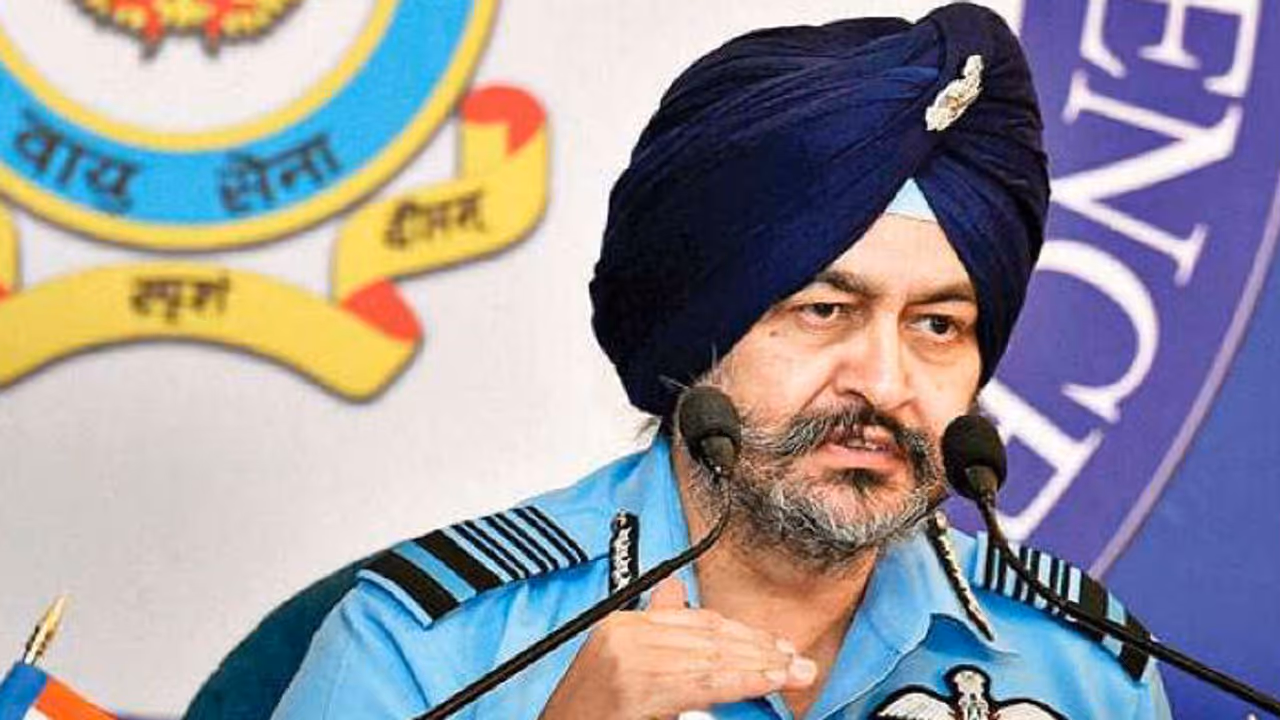 పాత కార్లను కూడ నడపరు: మిగ్ 21 జెట్ ఫైటర్లపై ఎయిర్ చీఫ్ మార్షల్