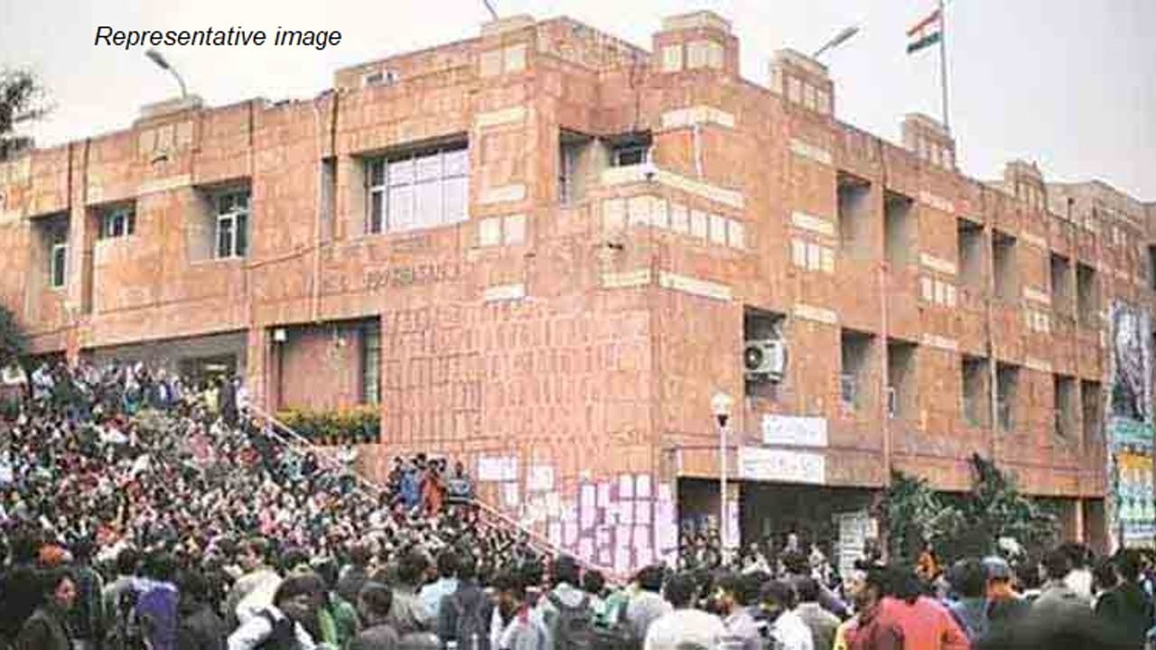 JNUSU poll: Counting of votes suspended after ABVP says its counting agent was not informed