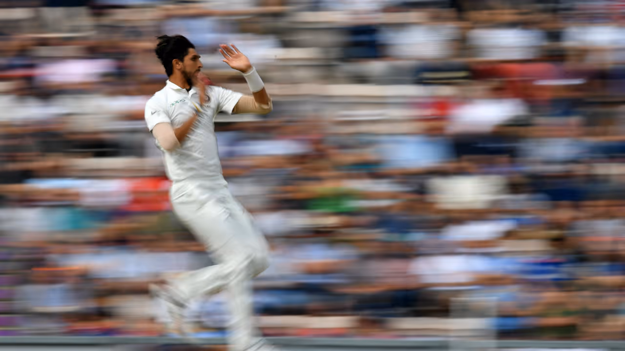 രണ്ട് വിക്കറ്റ് കൂടി എറിഞ്ഞിട്ട് ഇന്ത്യന് പേസര്മാര്; ഓസീസ് പ്രതിരോധത്തില് രണ്ട് വിക്കറ്റ് കൂടി എറിഞ്ഞിട്ട് ഇന്ത്യന് പേസര്മാര്; ഓസീസ് പ്രതിരോധത്തില്